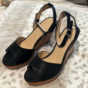 Chinese Laundry - Black and cork ankle strap wedges